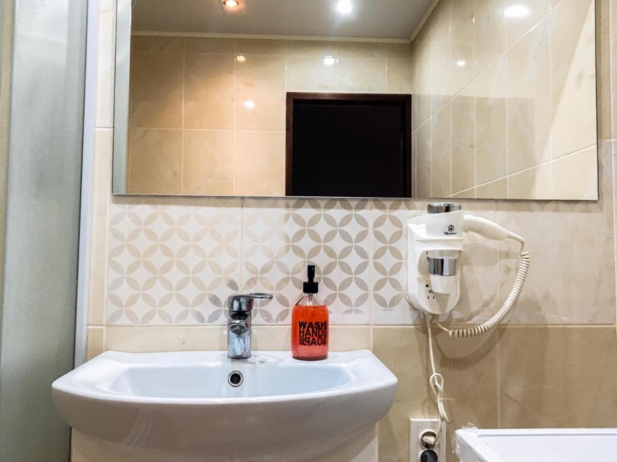 Apartment Studio In Town Centr Кам'янець-Подільский Екстер'єр фото